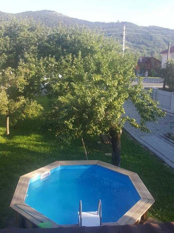 у насті